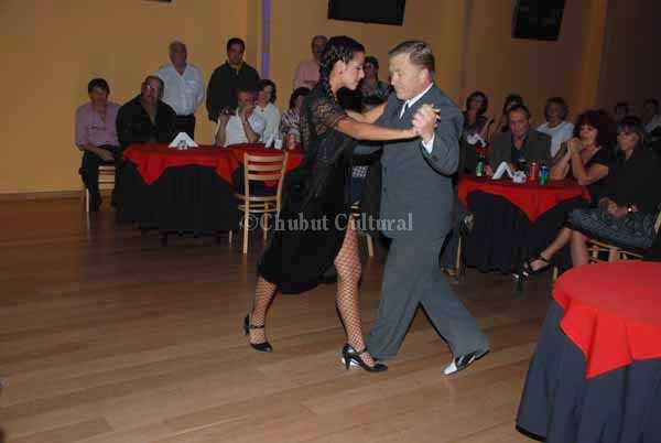 EFEMERIDES: 11 DE DICIEMBRE «DIA NACIONAL DEL TANGO»