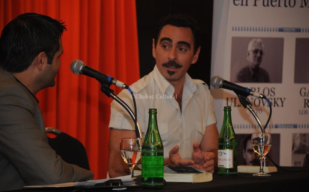 Federico Andahazi a auditorio completo habló de los argentinos, su sexualidad y la política