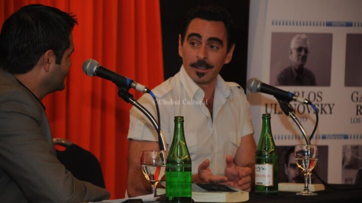 Federico Andahazi a auditorio completo habló de los argentinos, su sexualidad y la política