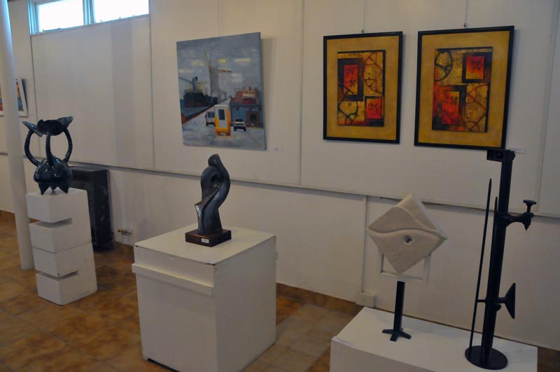 Artistas componen muestra por el 53º aniversario de la Cámara de Comercio