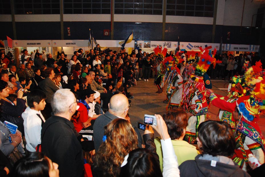 ESTE FINDE ENCUENTRO MULTICULTURAL