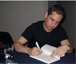 Guillermo Martínez cierra el ciclo Verano Planeta 2012