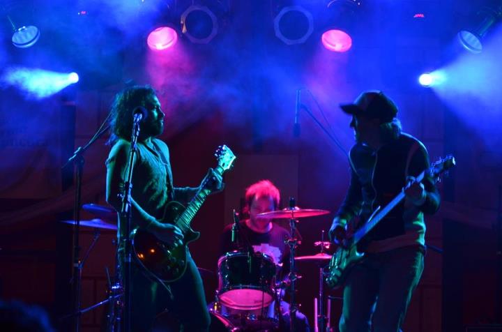 GARAGE PRESENTA «HACIA OTRA DIMENSIÓN»