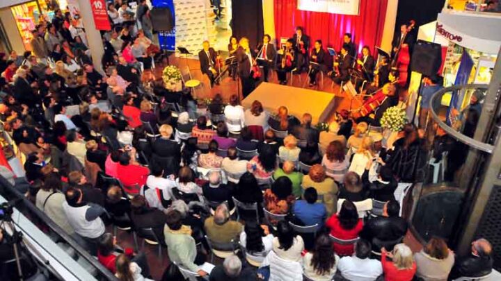 Concierto “Por Amor a Madryn” en el Shopping Portal de Madryn