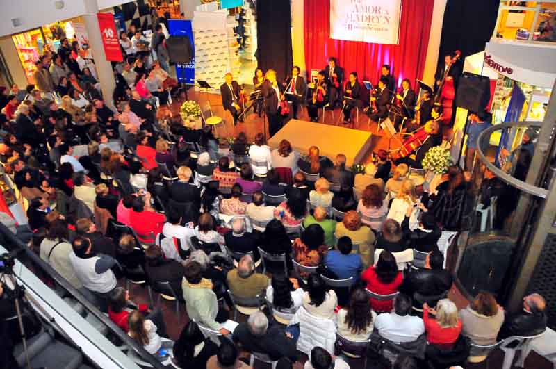 Concierto “Por Amor a Madryn” en el Shopping Portal de Madryn