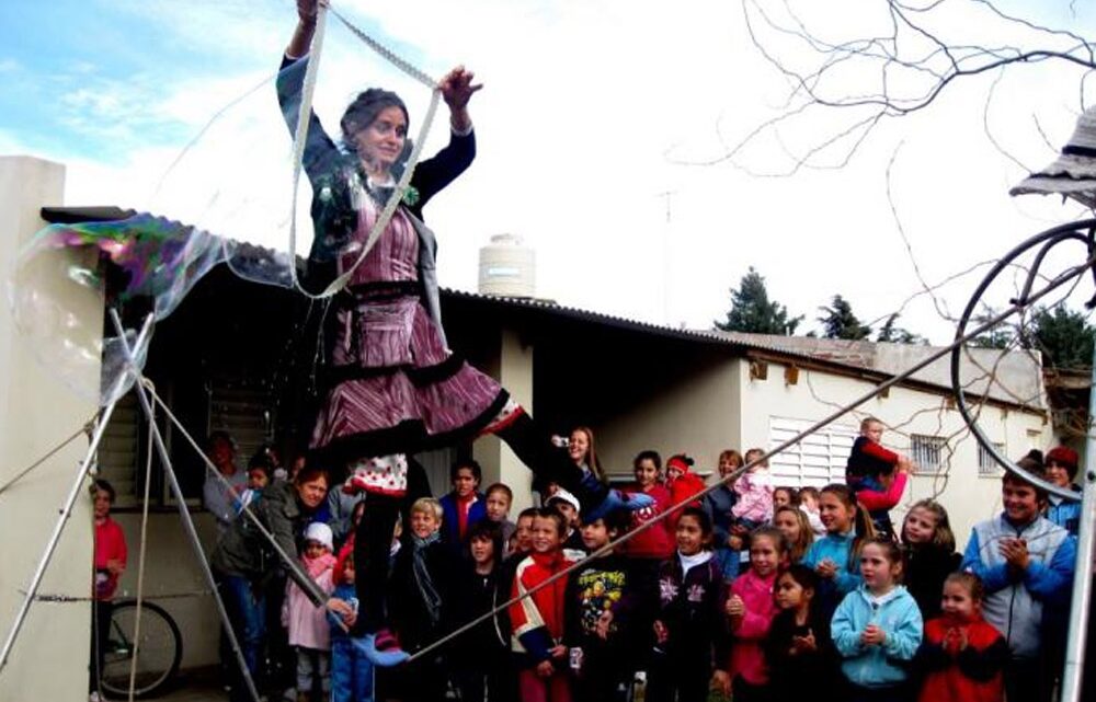 LLegó a Madryn la «Compañía Caracol»