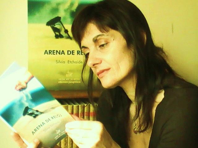 Silvia Etchaide presentará “Arena de reloj”