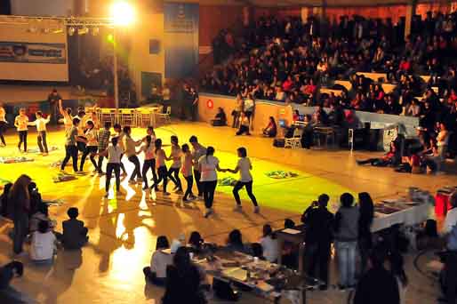 Cientos de jóvenes disfrutaron de la «Primavera en el cuerpo»