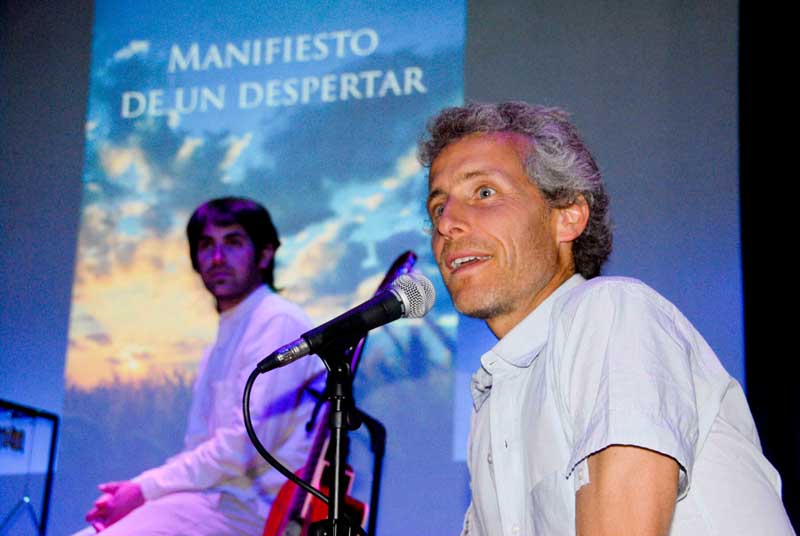 Nicolás Roitberg presentó su libro “Manifiesto de un despertar”