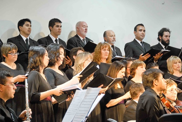 Exitoso Concierto Sinfónico Coral