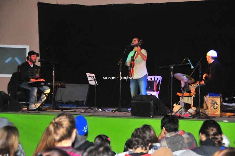 EkekoDúo despide el año en Gaiman