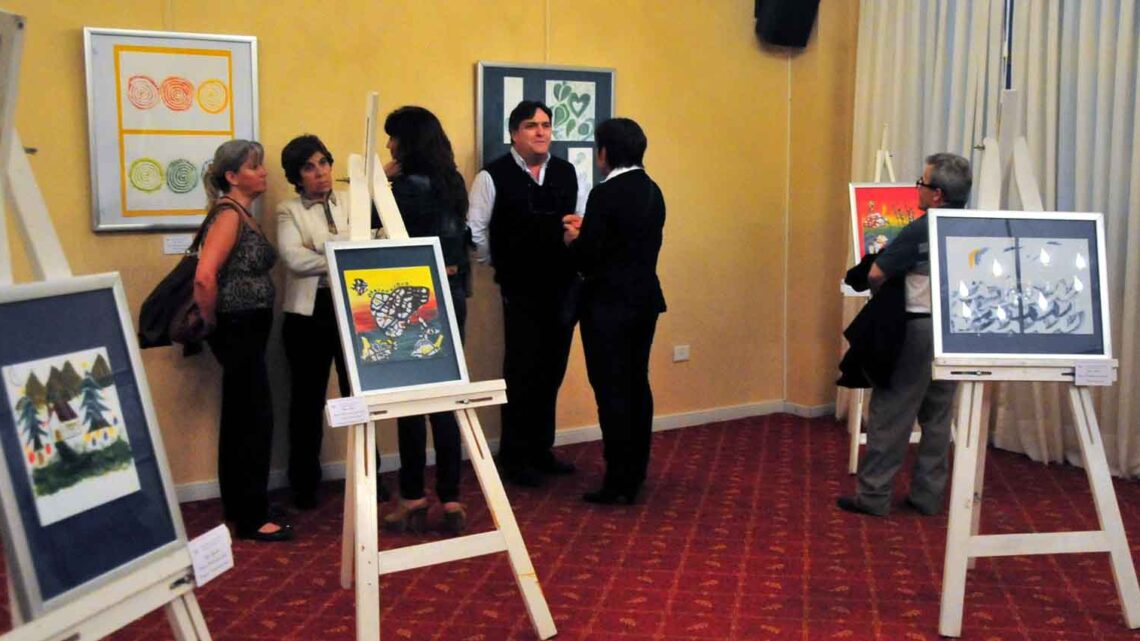 El Taller “Los Colores de mi Alma” realizó una muestra de sus obras