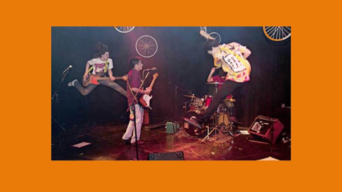 El elenco juvenil de actores inaugura el 8º Teatrazo