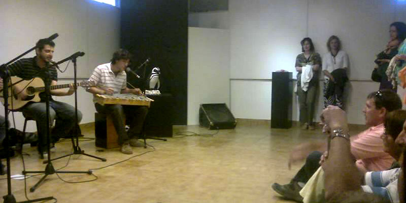 «Playas Oscuras»: el desecho hecho arte