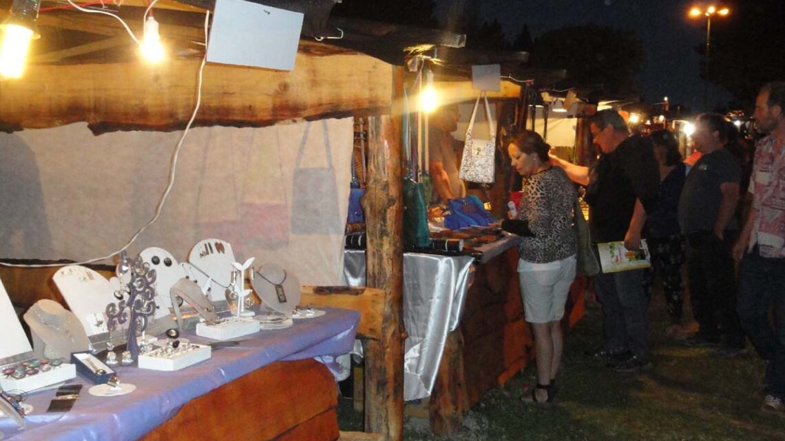 PUESTOS EN FIESTAS POPULARES PARA ARTESANOS