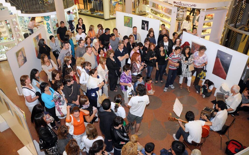 PRIMER GALLERY NIGTH DEL AÑO