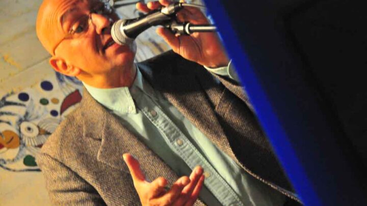 CARLOS VIDAL  «INTIMO» EN EL TEATRO DEL MUELLE