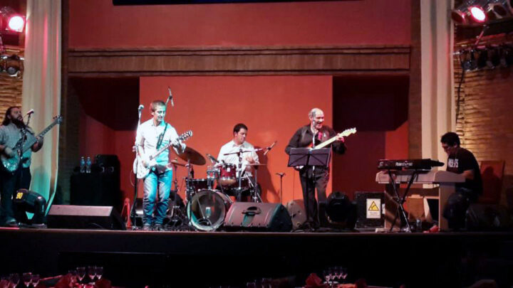 » VIEJOS VERDES BLUES MACHINE » A MEDIA NOCHEEEEE………!!!!!!!!!!!!!!!!!!