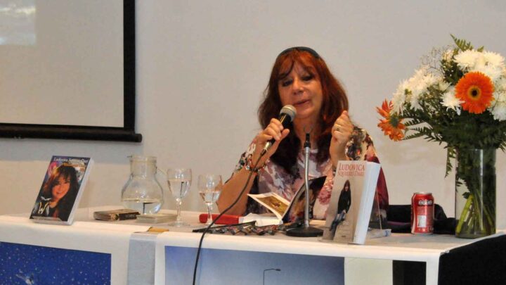 LUDOVICA SQUIRRU DARI PRESENTÓ EL HOROSCOPO CHINO 2015