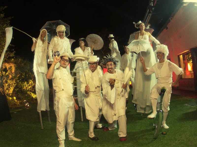 DESFILE ITINERANTE CIRCENSE DE LUJO EN PUERTO MADRYN