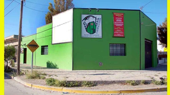 LA ESCUELA VA AL TEATRO 2015
