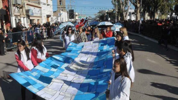 PREPARATIVOS EN MADRYN PARA FESTEJAR EL 205° ANIVERSARIO DE LA REVOLUCIÓN DE MAYO
