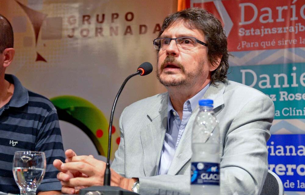 FELIPE PIGNA PRESENTA LIBRO “LA VOZ DEL GRAN JEFE” EN GAIMAN