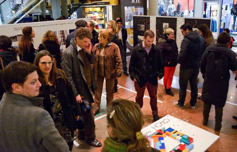 MUESTRA DE ARQUITECTOS EN EL PORTAL DE MADRYN