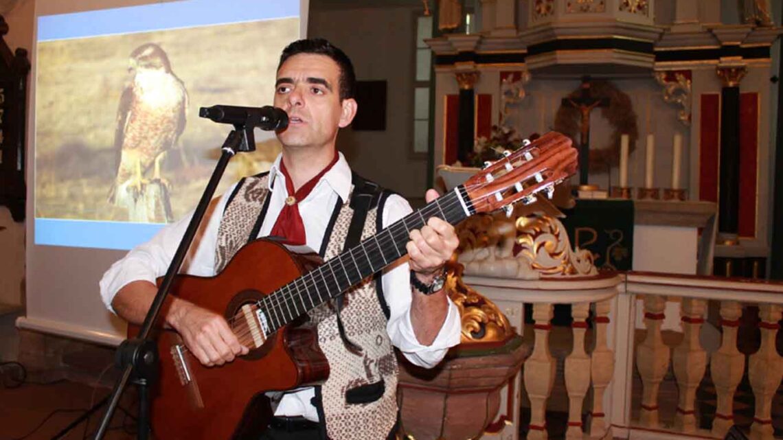 GUSTAVO IMUSA EN LA CASA DEL CHUBUT EN BUENOS AIRES