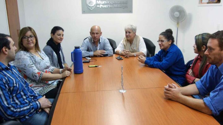 ALUMNAS DE LA ESCUELA DE PESCA EN “EXPOCIENCIA”  MÉXICO