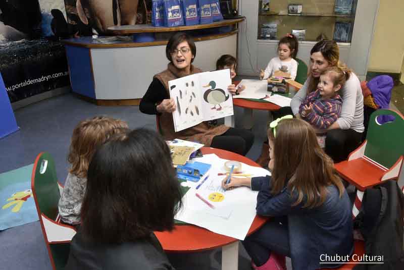 LULA Y CUENTERETAS EN EL PORTAL