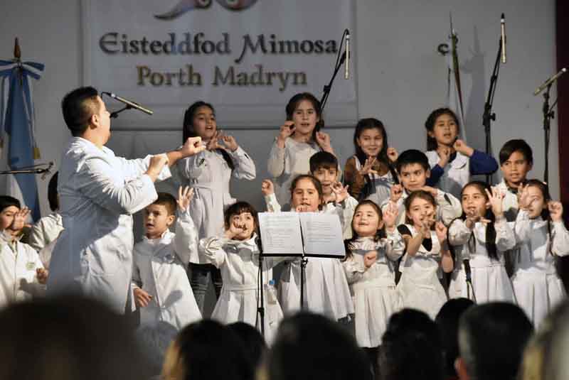 PASO LA 13º DEL EISTEDDFOD MIMOSA PORTH MADRYN
