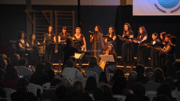 » Madryn Canto 2010 » 2da noche a todo Coro