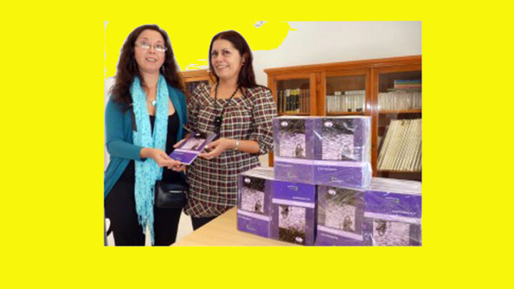 Maria José Roccato Le entregaron a su autora 300 ejemplares de libro seleccionado en Fondo Editorial Provincial