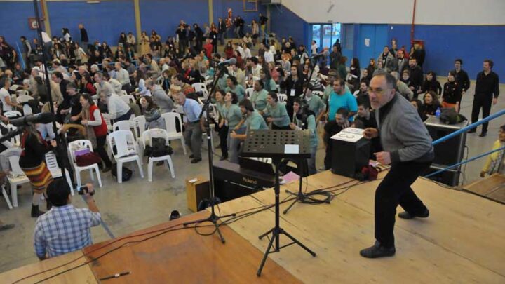 «Cantando el mundo»: el lema del simposio