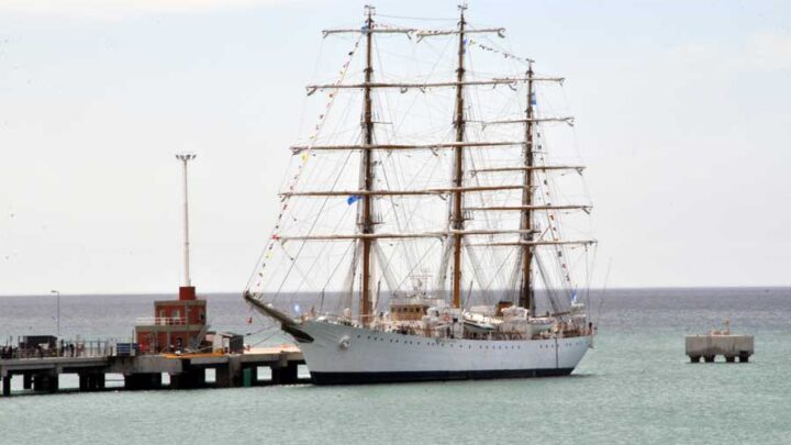 ÚLTIMO DÍA PARA VISITAR LA FRAGATA LIBERTAD
