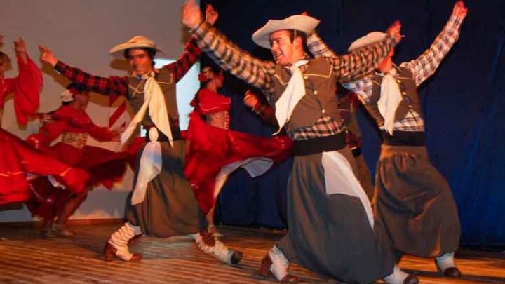 Esplendorosa Apertura del Encuentro de Danzas