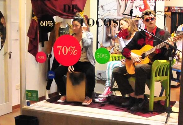 Arte y música en la vidriera