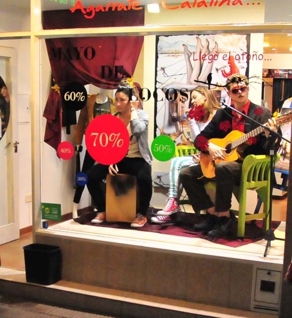 Arte y música en la vidriera