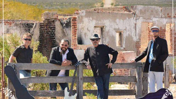  “VIEJOS VERDES BLUES MACHINE” EN PIRAMIDES