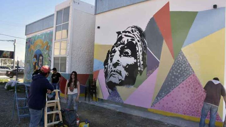 TALLER SOBRE MURALES EN LA ESCUELA Nº 213