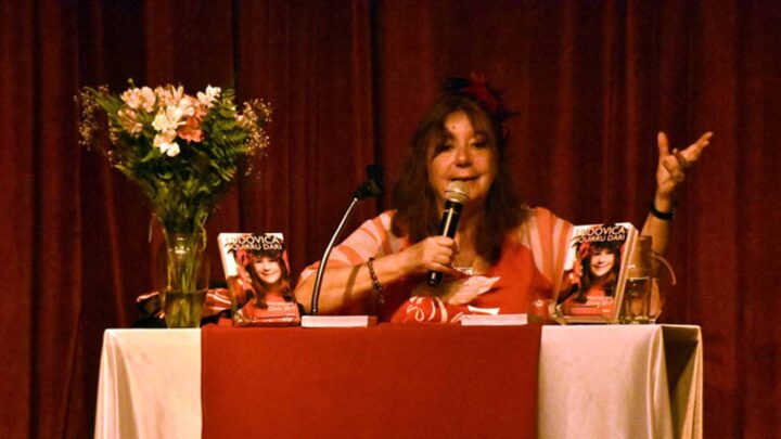 LUDOVICA PRESENTÓ  EL HOROSCOPO CHINO 2017